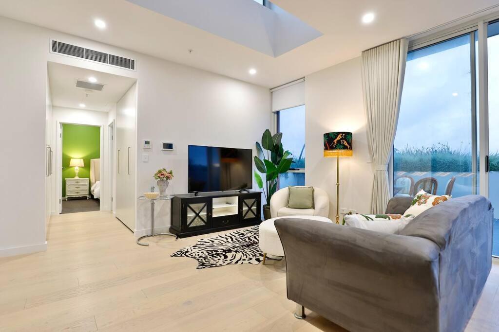 Lumiere Sanctuary - Antique Elegance With Parking * Sydney