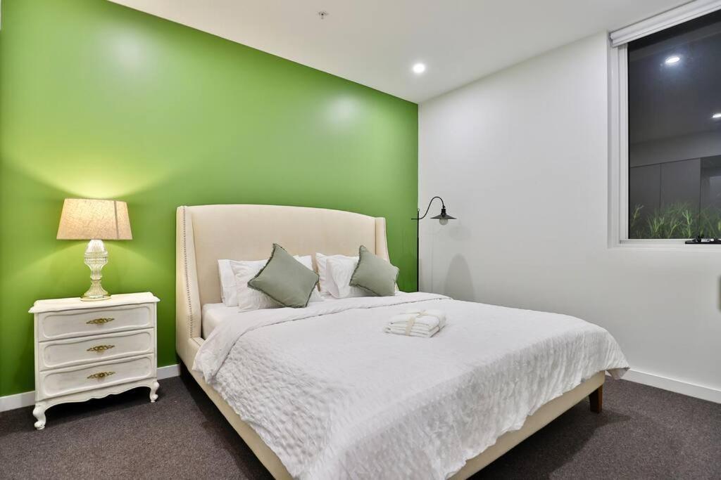Apartment Lumiere Sanctuary - Antique Elegance With Parking Sydney